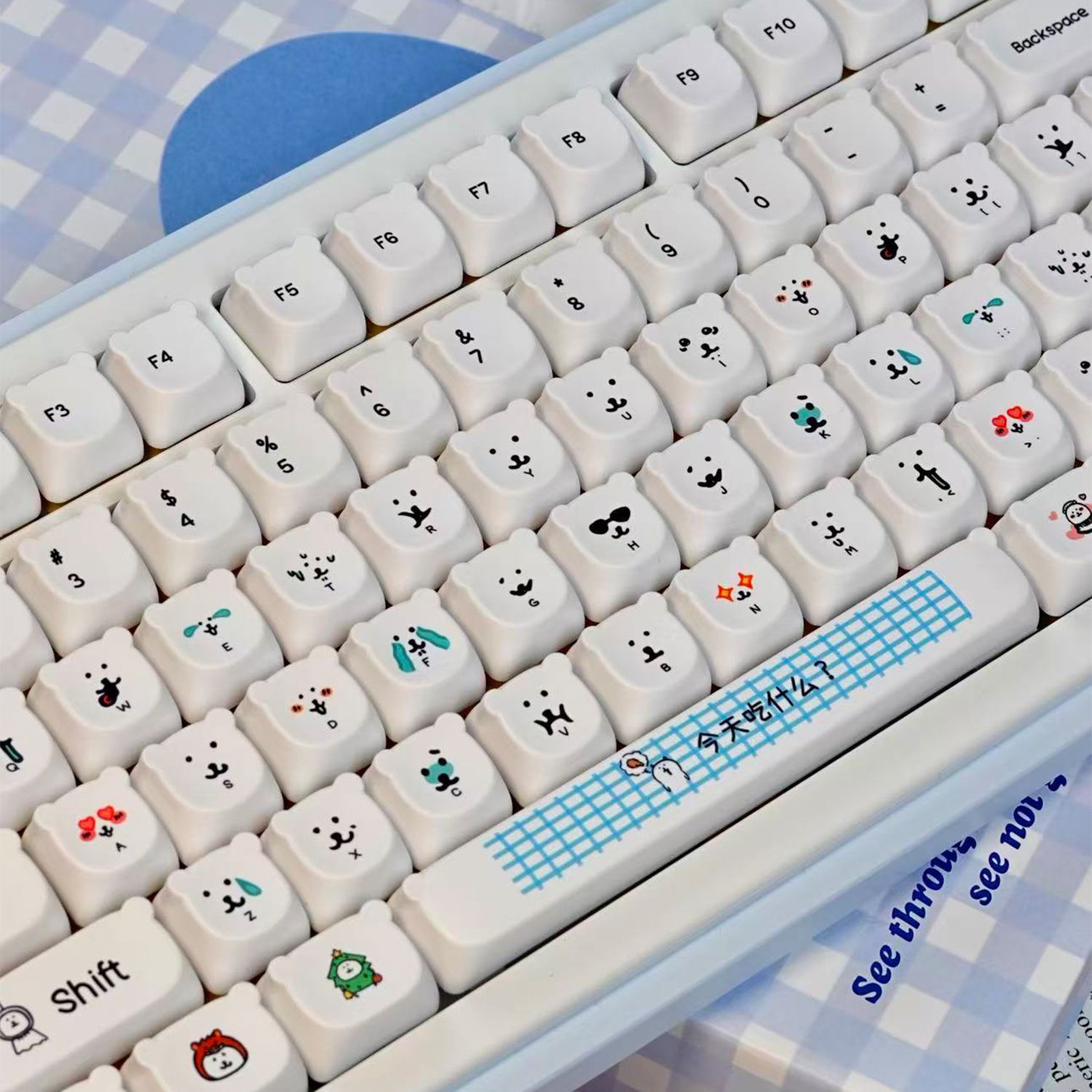 أغطية مفاتيح PBT بتصميم دب كرت - مراجعة Gaming Accessories Aesthetic وسعره